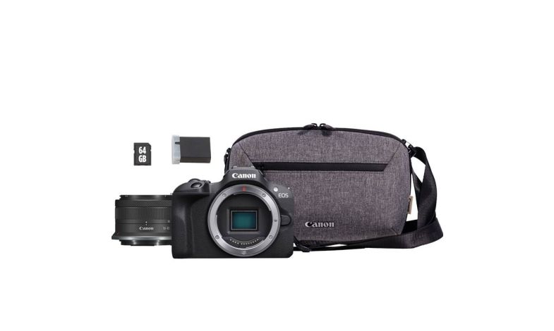 Canon EOS R50 traveler kit